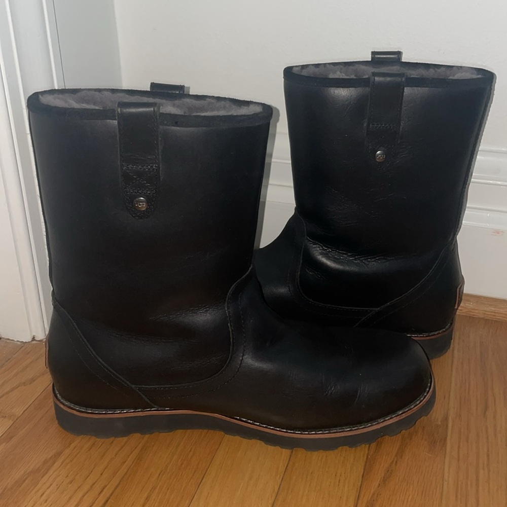 UGG Men’s Waterproof Black boots